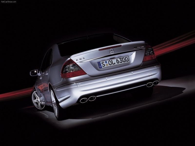 Automobil Mercedes-Benz E 63 AMG
