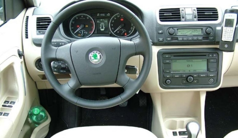 Interiér Škody Roomster