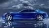 Osobní automobil modré barvy Fisker Karma