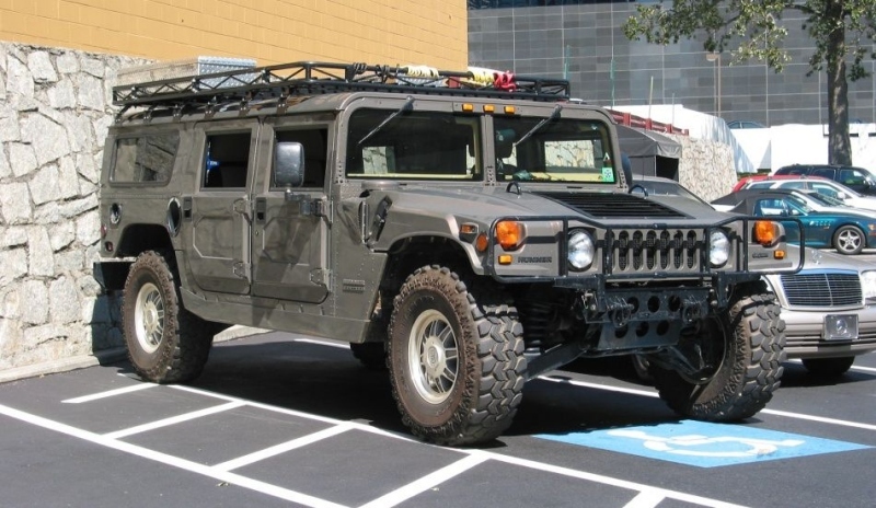 Humwee - vojenská verze Hummeru H1