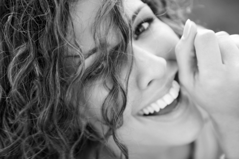 Victoria s úsměvem na tváři