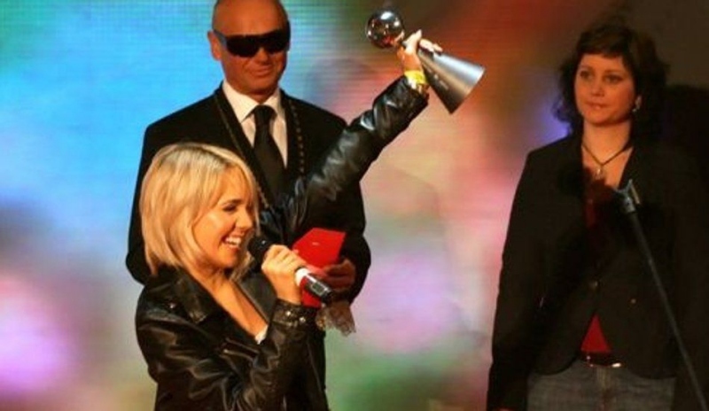 Lucie Vondráčková s cenou Óčka