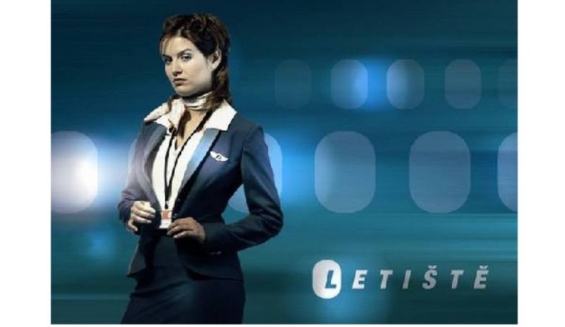 Zuzana Norisová jako letuška v seriálu Letiště