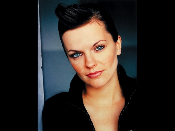 Zpěvačka Marta Jandová s kočičím pohledem