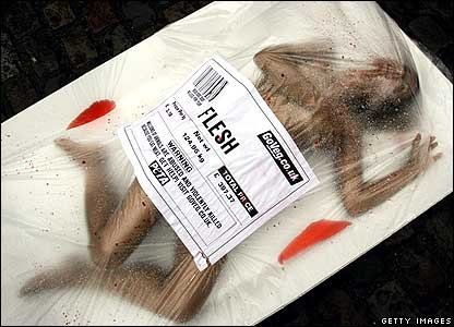 Zara Whites zabalená jako kus masa