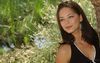 Kristin Kreuk v přírodě