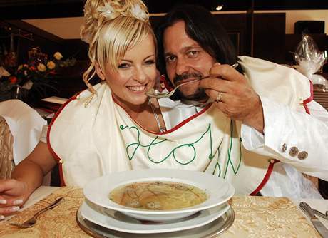 Zemřelá česká zpěvačka Iveta Bartošová