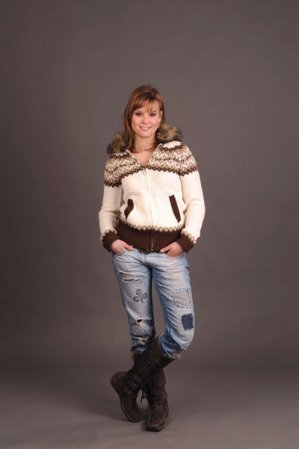 Patricie Solaříková ve svetru a džínách