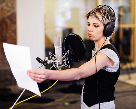 Aneta Langerová při natáčení písničky