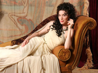 Jamie Murray jako bohyně Afrodita v TV seriálu Valentine