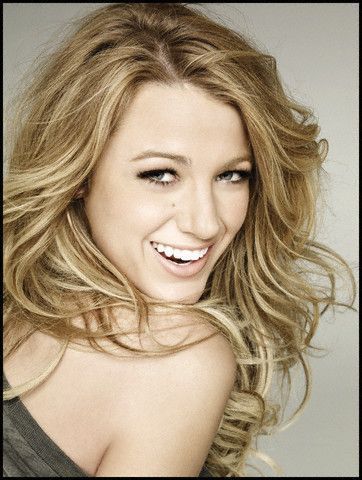 Blake Lively s krásným úsměvem na tváři