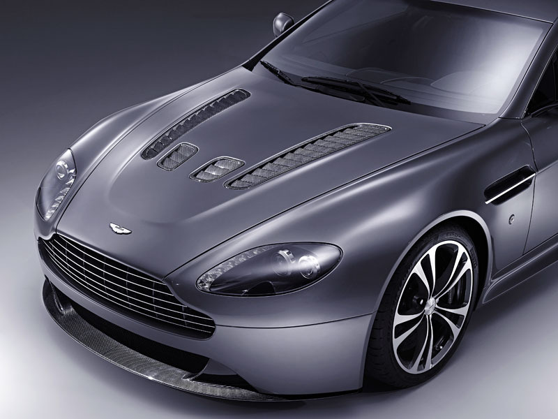 Aston Martin V12 Vantage