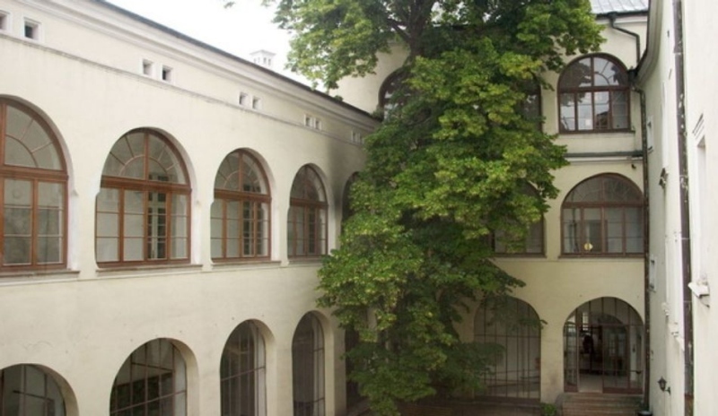 Snímek oken frýdeckého zámku