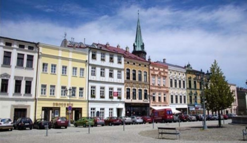 Pohled od zámku na frýdecké náměstí
