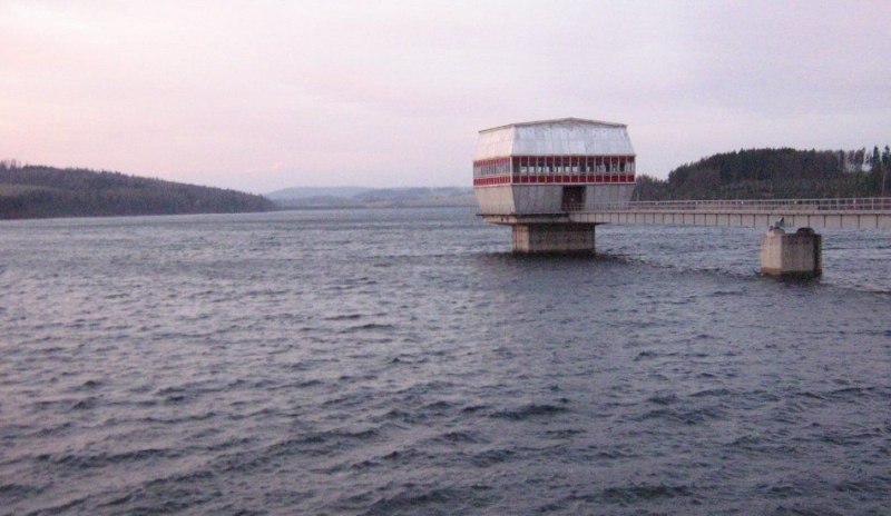 Snímek přehrady Slezská Harta