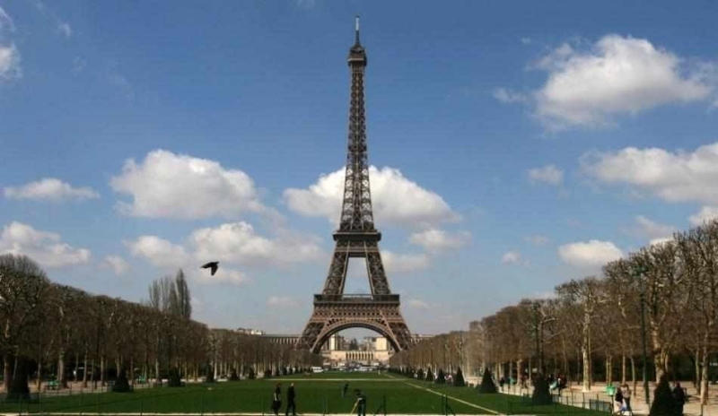 Eiffelova věž v Paříži