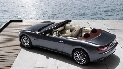 Automobil Maserati GranCabrio