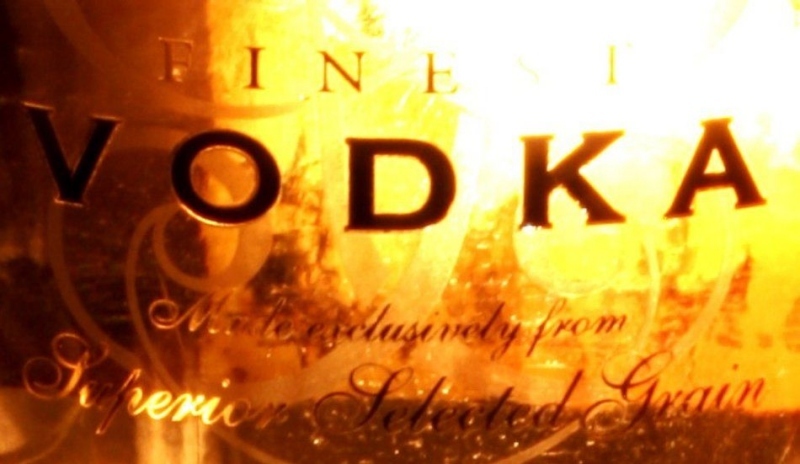 Detailní záběr na nápis Fine Vodka