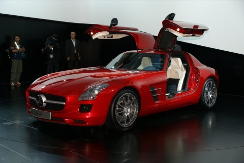 Automobil Mercedes-Benz SLS AMG