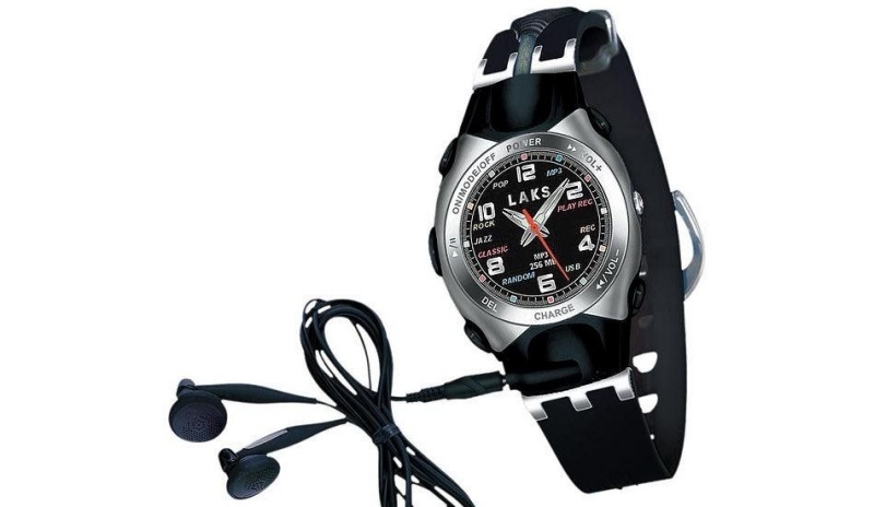 Fotografie zobrazující multifunkční hodinky