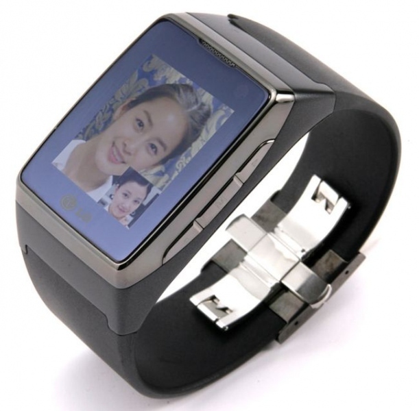 Mobil LG Watch Phone v hodinkách