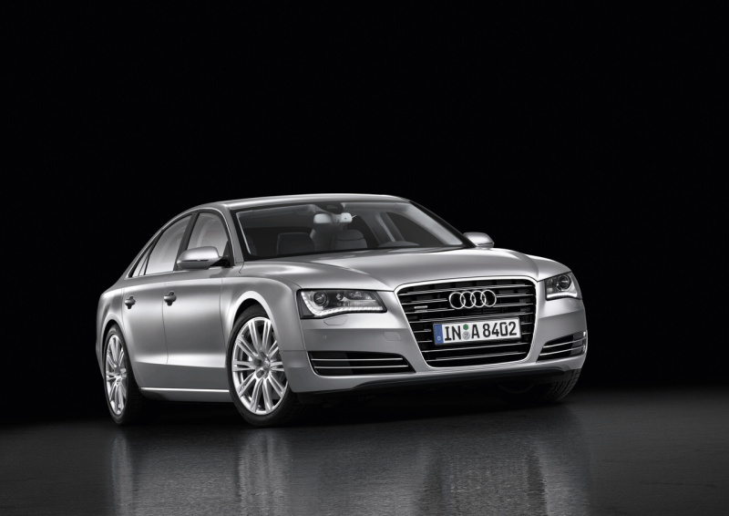Osobní automobil Audi A8