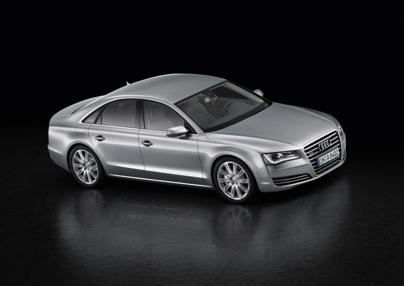 Osobní automobil Audi A8
