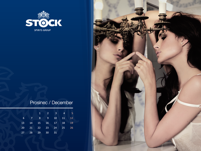 Alena Šeredová před zrcadlem