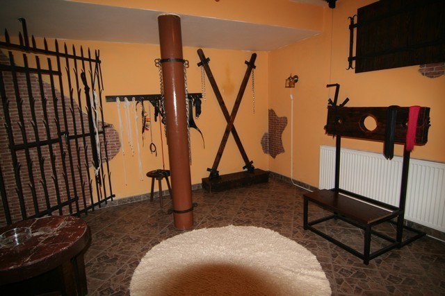 Zdroj: www.sm-salon.cz Zdroj: www.sm-salon.cz