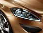 Detailní záběr předního světla vozu Volvo S60