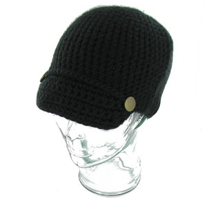 Pletená čepice s kšiltem