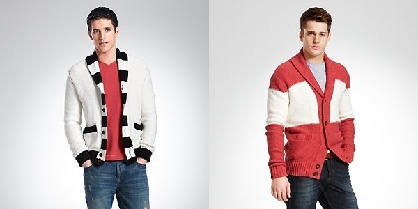 Obrázek dvou mužů v barevných svetrech