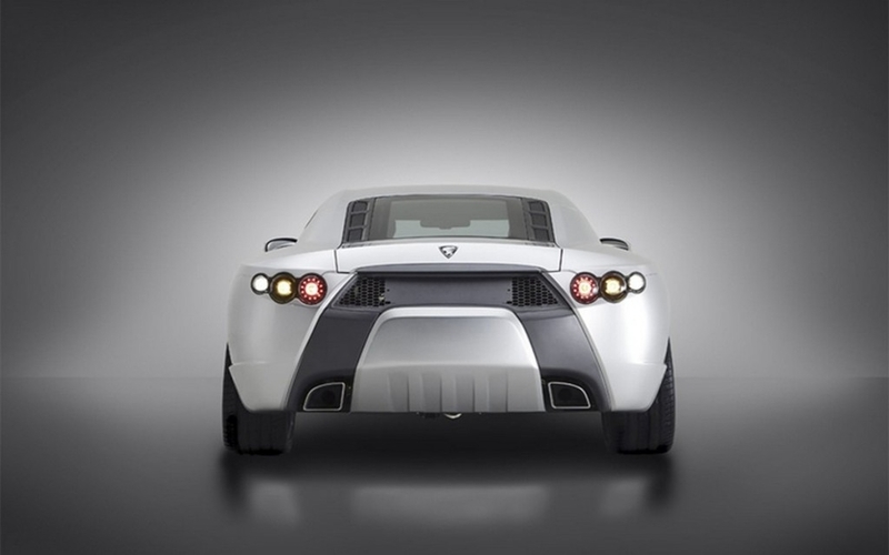 Fotografie zadní části automobilu Spirra S