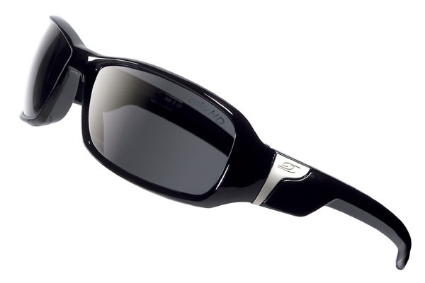 černé sluneční brýle