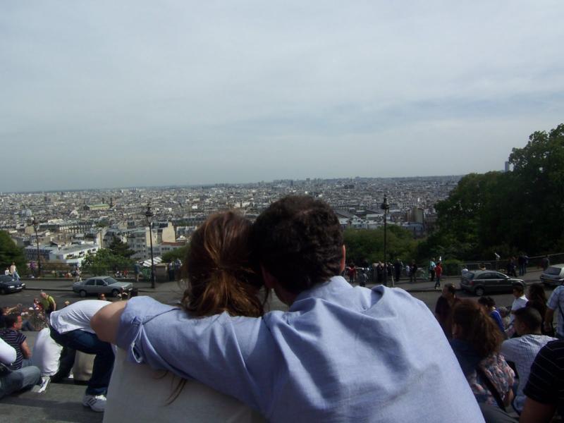 Pohled zamilované dvojice na romantické místo