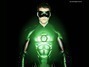 Muž v masce superhrdiny svítící zeleně