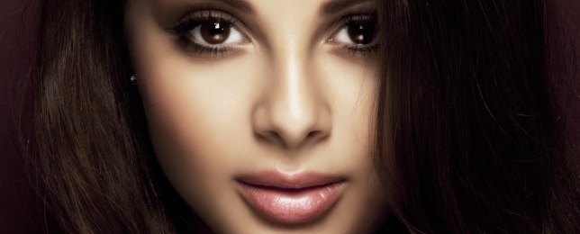 Monika Bagárová má krásné hnědé oči