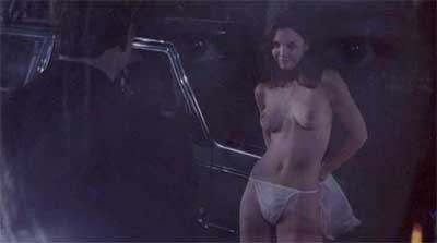 Katie Holmes ve filmu Dárek