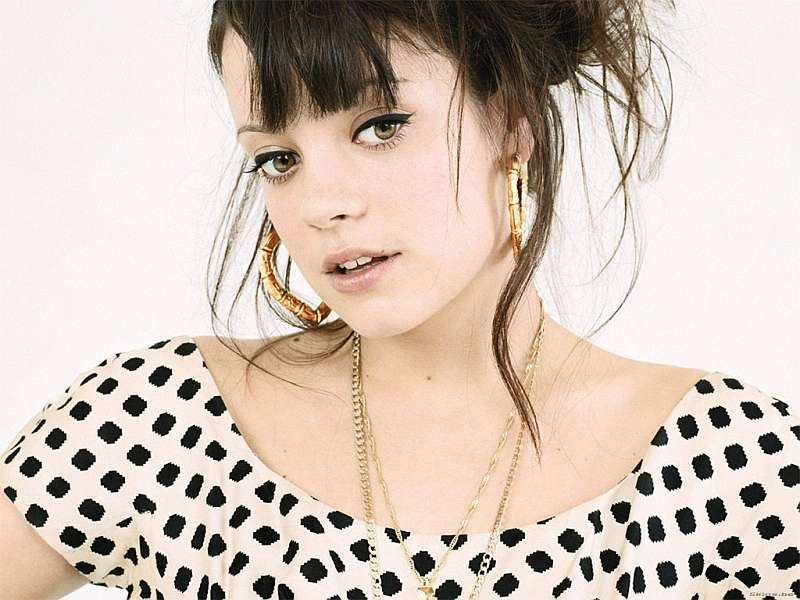 Lily Allen zblízka