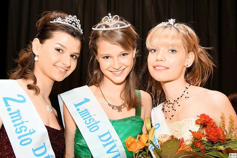 Finalistky dětské soutěže krásy