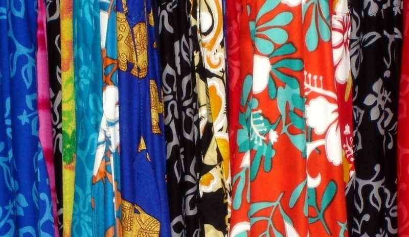 Květinové vzory do dámského šatníku určitě patří