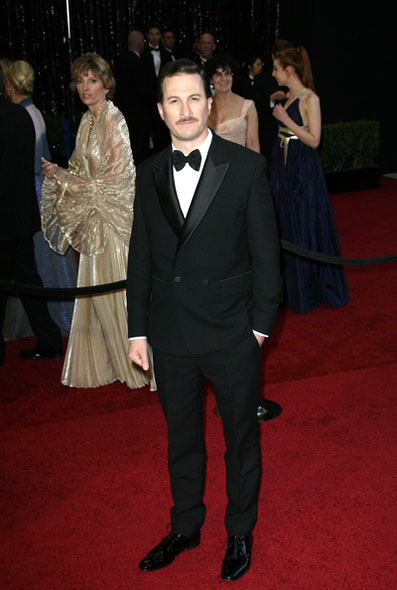 Darren Aronofsky ve tmavém obleku s motýlkem